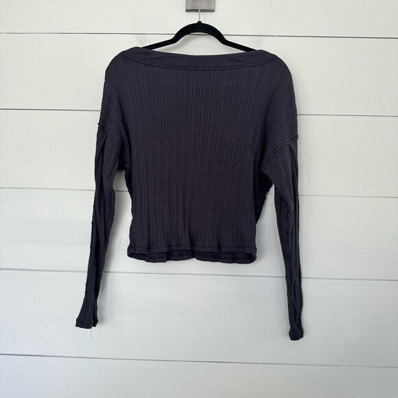 Free People Women’s Medium Gray Ribbed Longsleeve - Picture 4 of 5